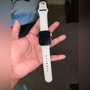 41 MM SERIES 7 GPS APPLE WATCH